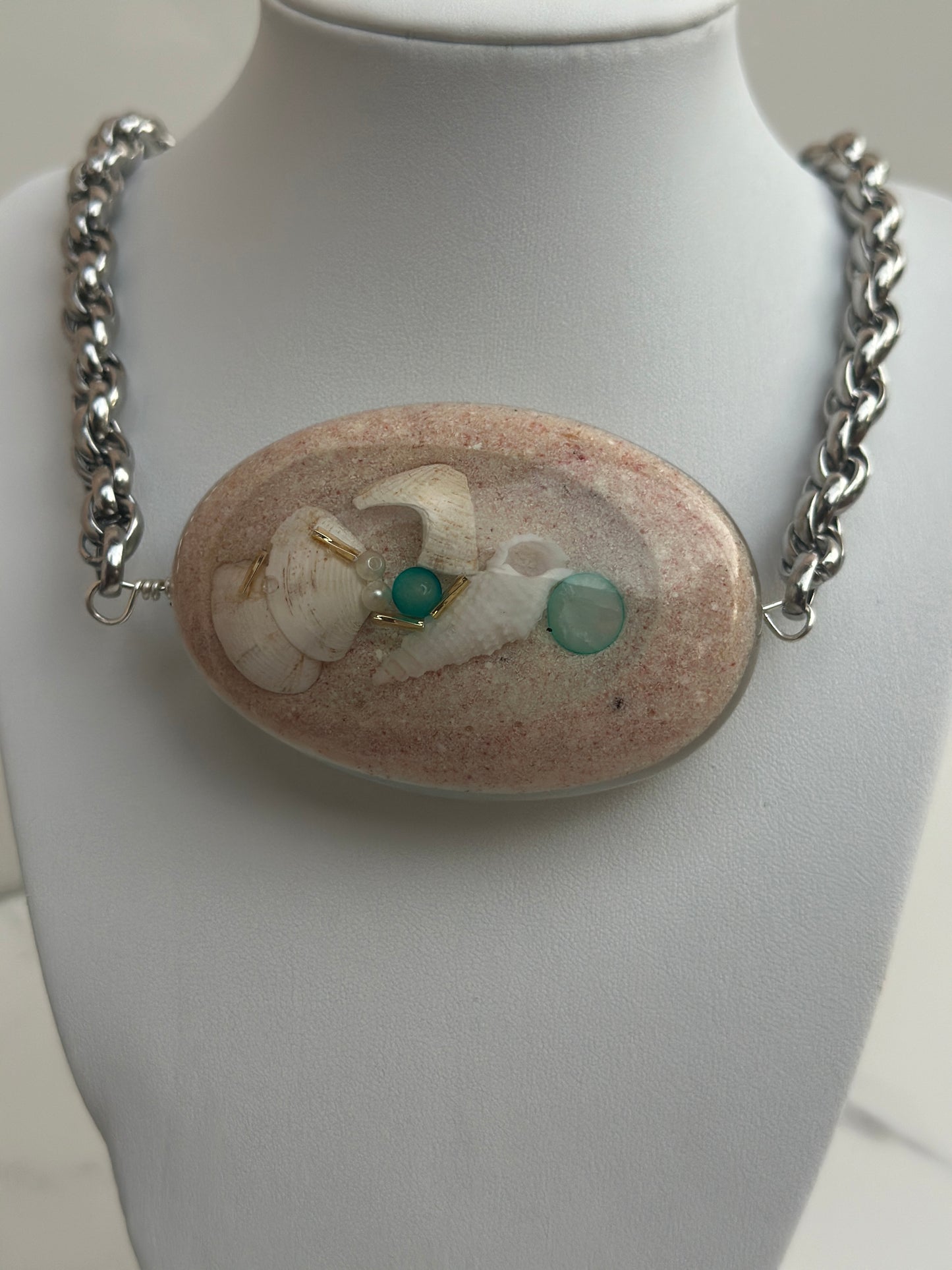 On Da Shore Pendant Chunky Necklace