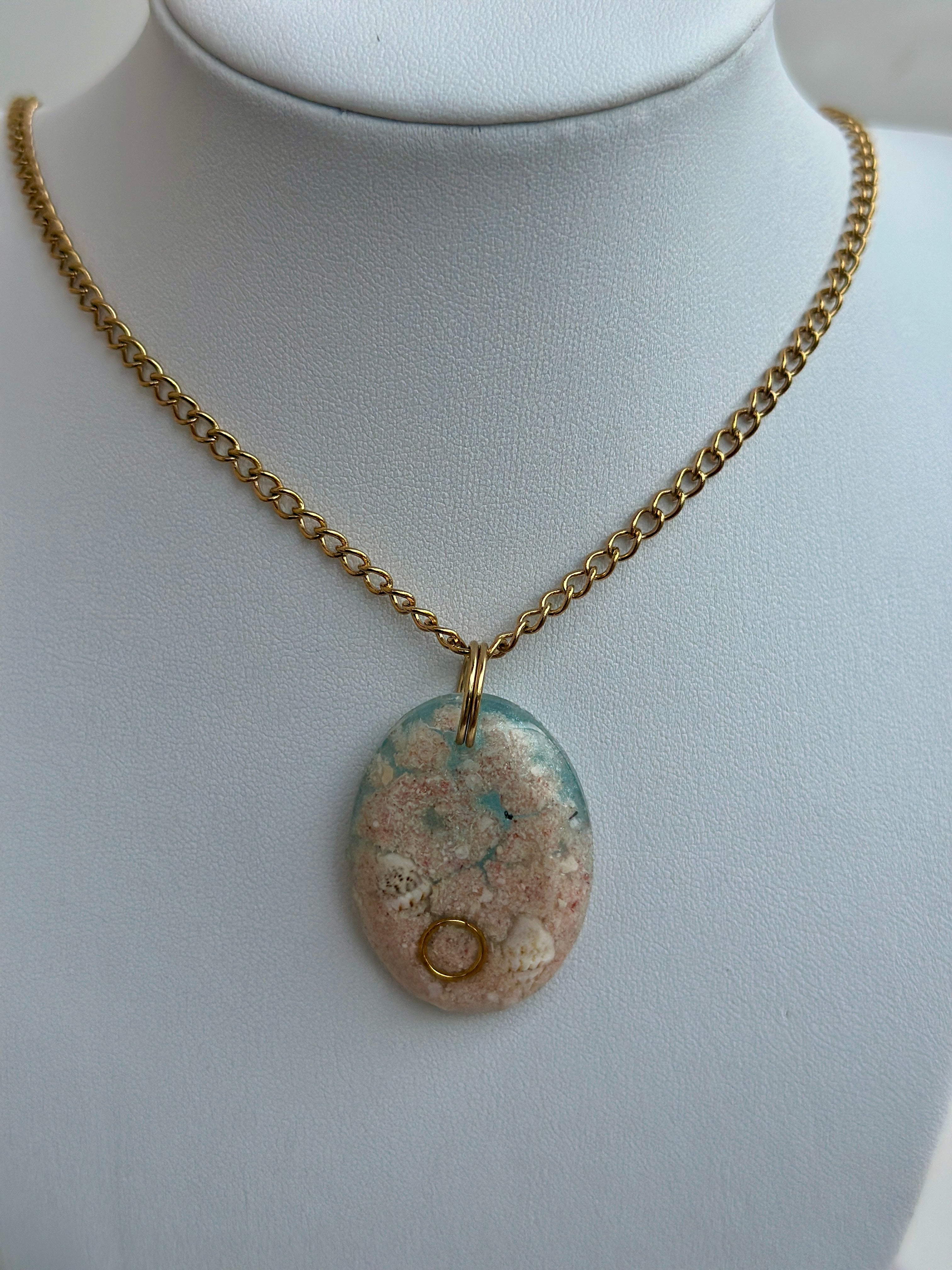 On Da Shore Pendant - Chain Necklace