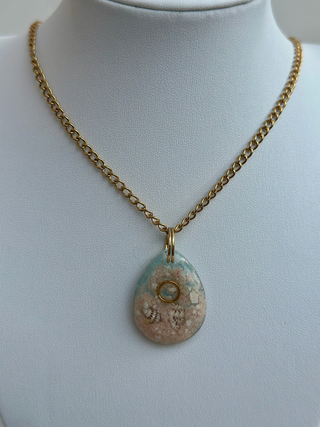 On Da Shore Pendant - Chain Necklace