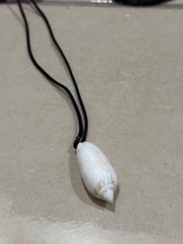 Seashell - Leather Braided Necklace