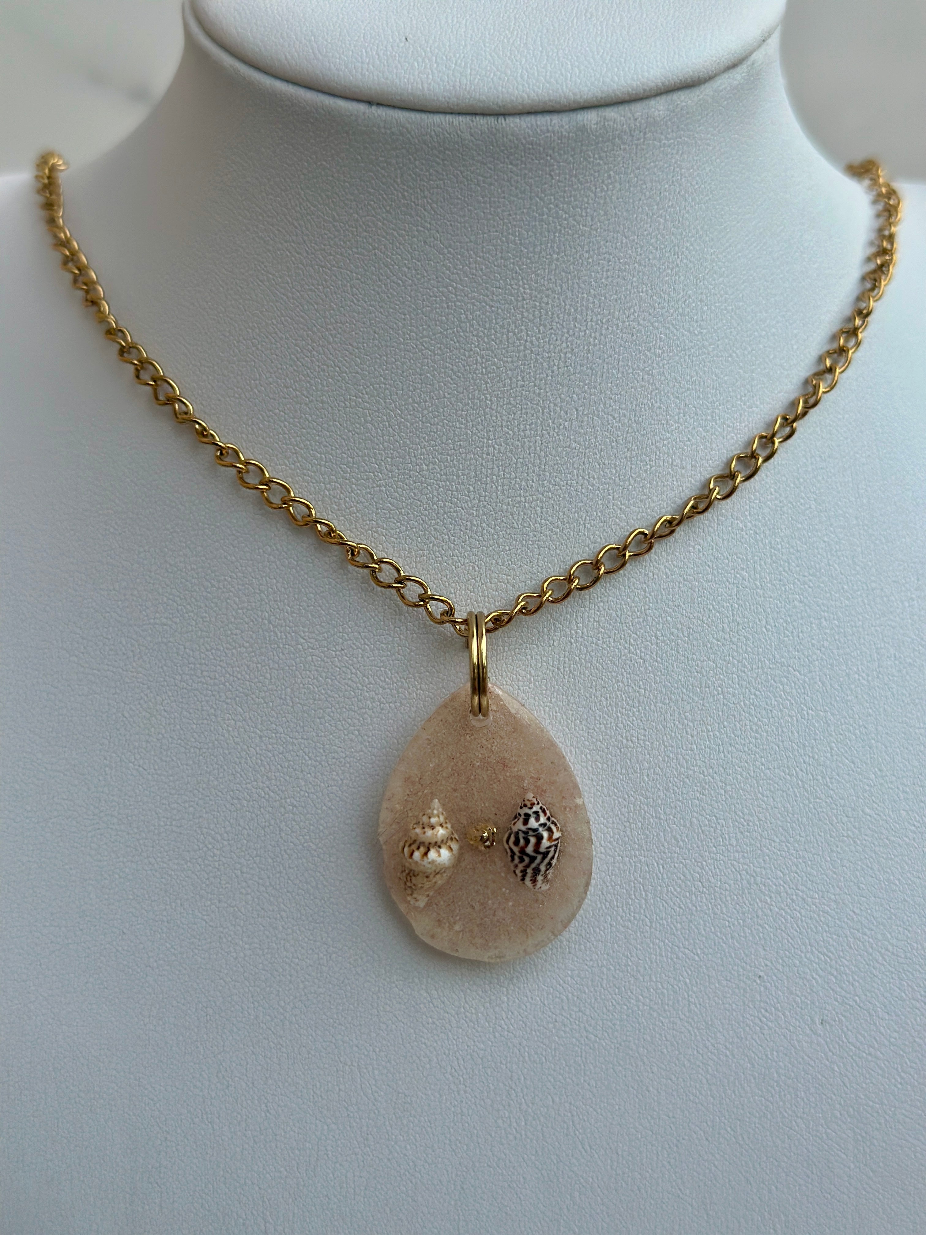 On Da Shore Pendant - Chain Necklace