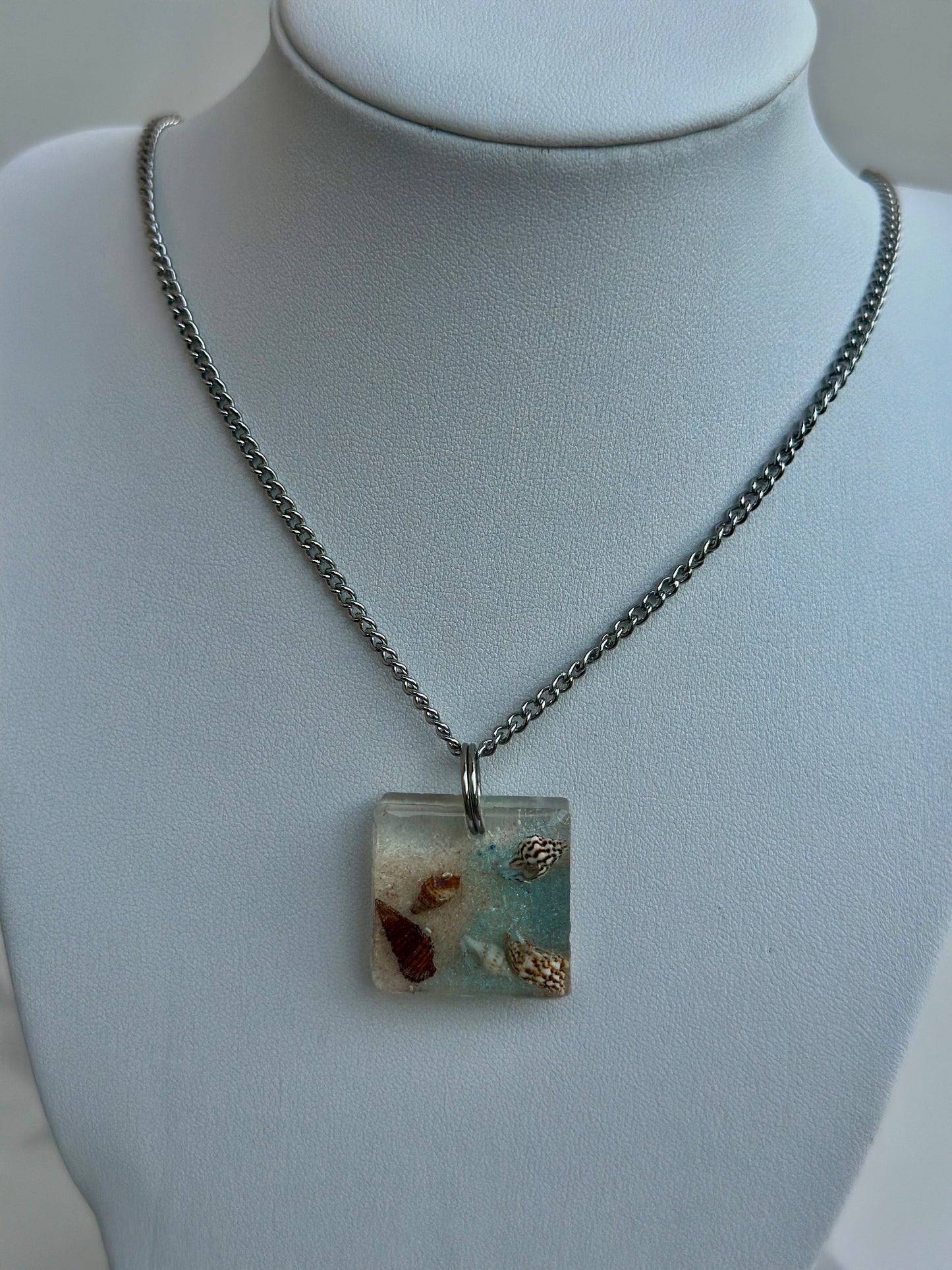 On Da Shore Pendant - Chain Necklace