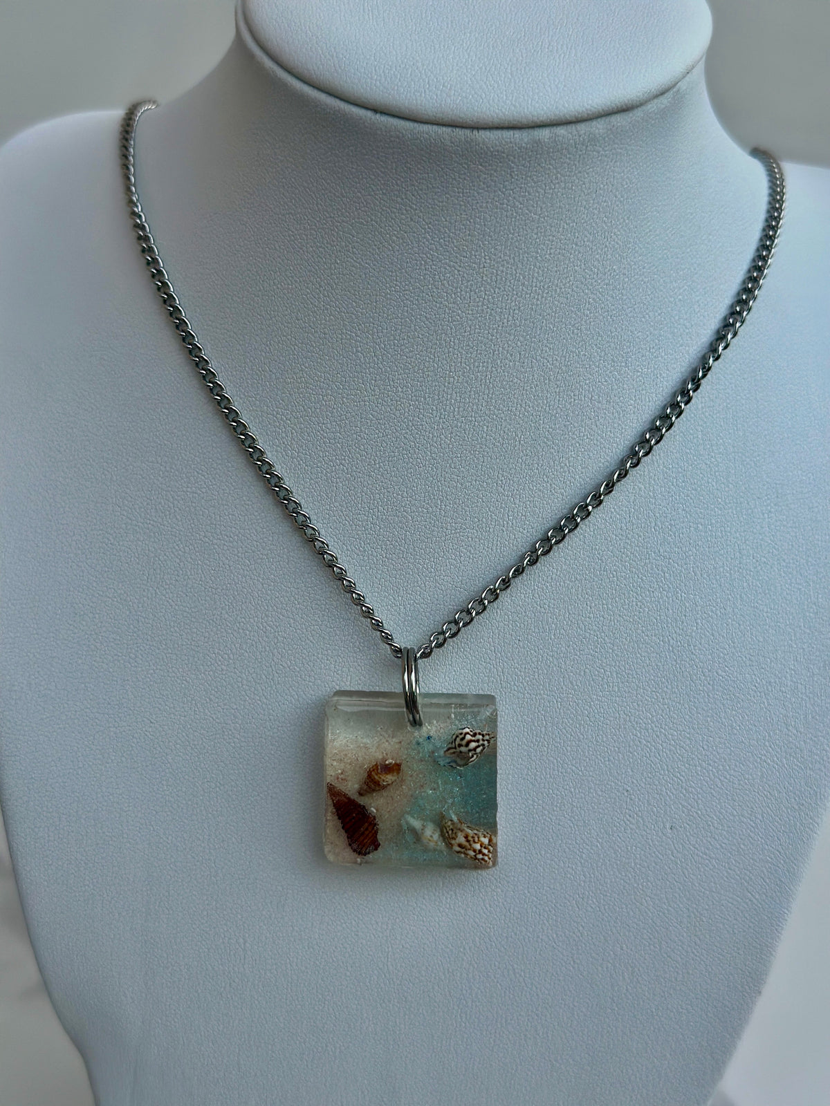 On Da Shore Pendant - Chain Necklace